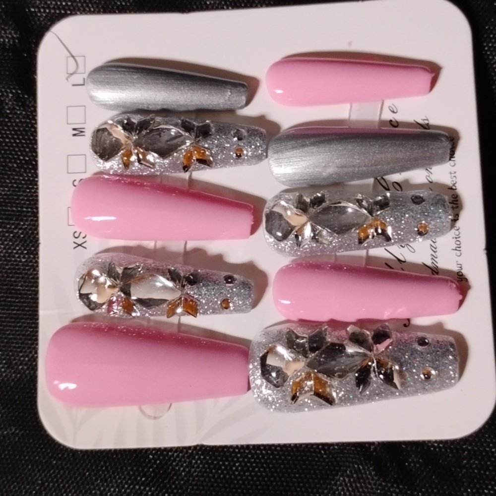 Elegant Pink and Silver Press-On Nails